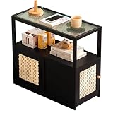 Comodino salvaspazio: trasforma la tua camera da letto con questo elegante comodino dotato di un'elegante anta dell'armadio e ripiani aperti per un'organizzazione ottimale. Tieni i tuoi oggetti essenziali comodamente a portata di mano mentre migliora il tuo arredamento. Questo pezzo versatile è perfetto per piccole camere da letto o appartamenti senza rinunciare alla funzionalità o all'eleganza.