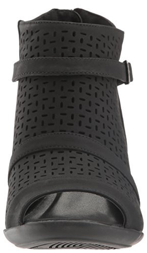 Easy Street womens Carrigan Heeled Sandal, Black, 9.5 US2