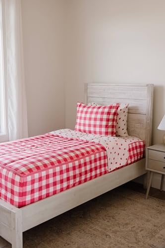 Image of Beddy's Dark Pink Checkered All-in-One Zipper Bedding Kids Set - Toddler | Smooth-Glide Zippers, Easy To Make & Wash, Soft Durable Fabric, Strawberry Interior, Includes Pillowcase & Sham