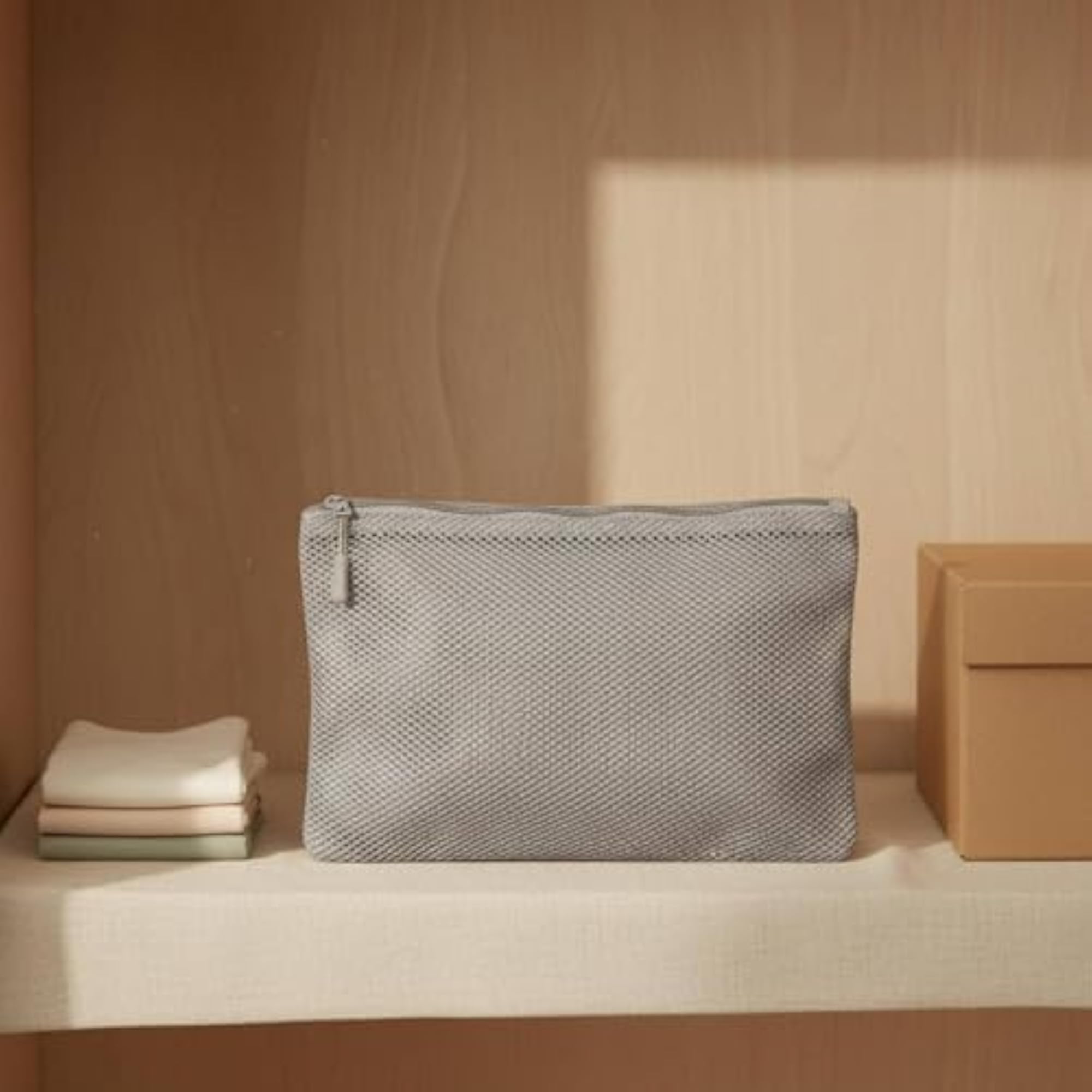 See-Through Makeup Bag, Versatile Mesh Fastener Pouch
