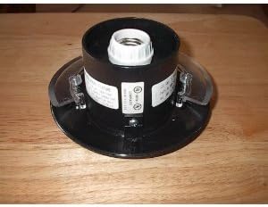 Wing Clip Post Top Fitter for Lamp Post Globes with 5 Inch to 5.25 Inch Opening
