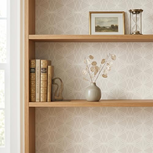 Papier peint géométrique beige et blanc ReWallpaper pour relooker un mur de 44 cm x 7 m