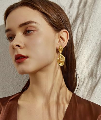 Image of WOWORAMA Chunky Clip On Earrings for Women Vintage Flower Statement Earrings Large Floral Clips Dangle Earring Trendy Non Pierced Jewelry Gold /Silver