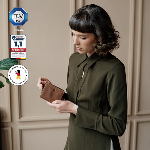 Image of BERLINER BAGS Full Grain Leather Small Wallet Women Sara, Gift Box, Brown