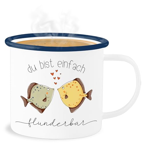Emaille Becher Blechbecher - Tassen - Du bist einfach flunderbar I Pärchen Geschenke Spruch Flunder Kompliment I Liebeserklärung Geschenk Freundschaft I Paar Geschenke - 300 ml - Weiß Blau