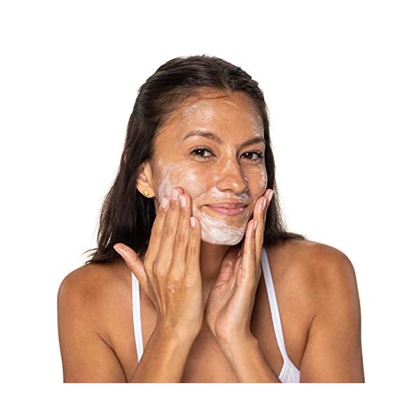 Neutrogena-Hydro-Boost-Lightweight-Hydrating-Facial-Cleansing-Gel-for-Sensitive-Skin-Gentle-Face-Wash-Makeup-Remover-with-Hyaluronic-Acid-Hypoallergenic-Non-Comedogenic-6-oz Neutrogena Hydro Boost Lightweight Hydrating Facial Cleansing Gel, Gentle Face Wash & Makeup Remover with Hyaluronic Acid, Hypoallergenic & Non Comedogenic, 6 oz