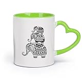 Mug en céramique haut de gamme, contenance : 320 ml, hauteur : 9,5 cm. Diamètre de l’ouverture : 8 cm, poids : 338 g. Son poids agréable prévient la fatigue lors d’une utilisation prolongée, et sa taille idéale lui permet de s’intégrer parfaitement à votre intérieur, sublimant votre style.