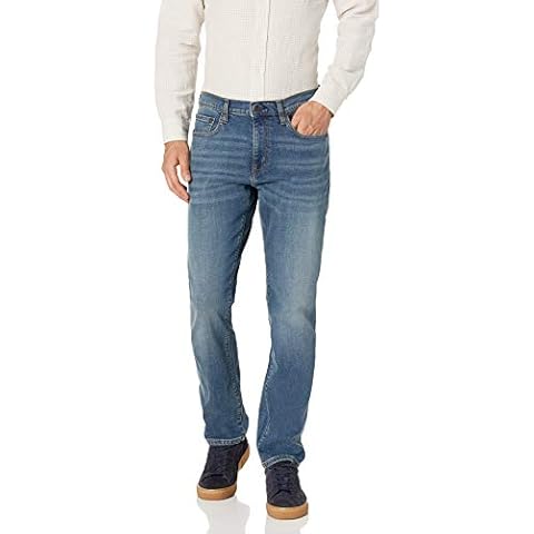 Amazon Essentials Men's Athletic-Fit Stretch Jean Cover