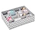 mDesign Caja de almacenaje para habitaciones infantiles o baños – Cestas organizadoras en fibra sintética de lunares – Organizadores de armarios con 16 compartimentos – gris claro/blanco