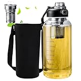 Sûr et portable : la housse en néoprène protège la gourde en verre des chocs et des rayures et offre une surface antidérapante qui vous permet de transporter votre boisson en toute sécurité n'importe où. Grande capacité, goulot large et passoire amovible pour ajouter de la glace, faire des infusions de thé aux fruits et des boissons froides chaudes