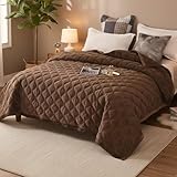 Quilt Bettüberwurf 3-teilige Set: Ganzjahres-Ultraweiche Mikrofaser Dicke Kuschel-Steppdecke 220x240cm Bettüberwurf Set mit 2 Kopfkissenbezügen 50x70cm für Schlafzimmerdekoration (Dunkelbraun-B)