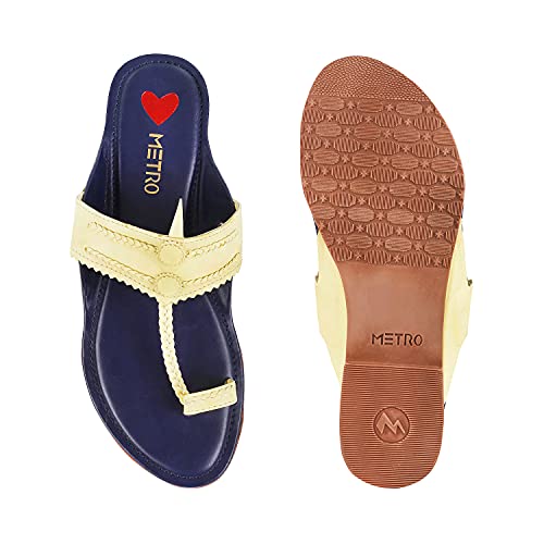 Image of Metro Women's Gold Leather Stylish Fashion Kolhapuris