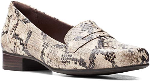 Image of Clarks Womens 26153195 Burgundy Loafer