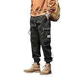* Stellen Sie kurz die Streetwear-Hose vor: Erleben Sie eine Infusion von Stil, Komfort und Funktionalität mit den Xyxiongmaos Cargohosen mit mehreren Taschen für Herren. Entworfen mit einer Mischung aus japanischer High-Street-Ästhetik und einem urbanen Rand, definiert diese Hose moderne Streetwear neu. Perfekt für Hip-Hop-Enthusiasten, modebewusste Personen oder alle, die nach bequemen und dennoch stilvollen Hosen suchen. Unser Produkt ist ein Beweis für die Vielseitigkeit der Herrenmode.
