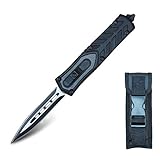 BUENA SENSACIÓN DE LA MANO: El cuchillo plegable de supervivencia pesa 231 gramos, peso moderado y fácil de operar. El mango liso se oxida por la superficie de aleación de aluminio de alta dureza, con incrustaciones de láminas de fibra de carbono. Durante el uso, proporciona una mayor comodidad y tiene un buen efecto antideslizante.