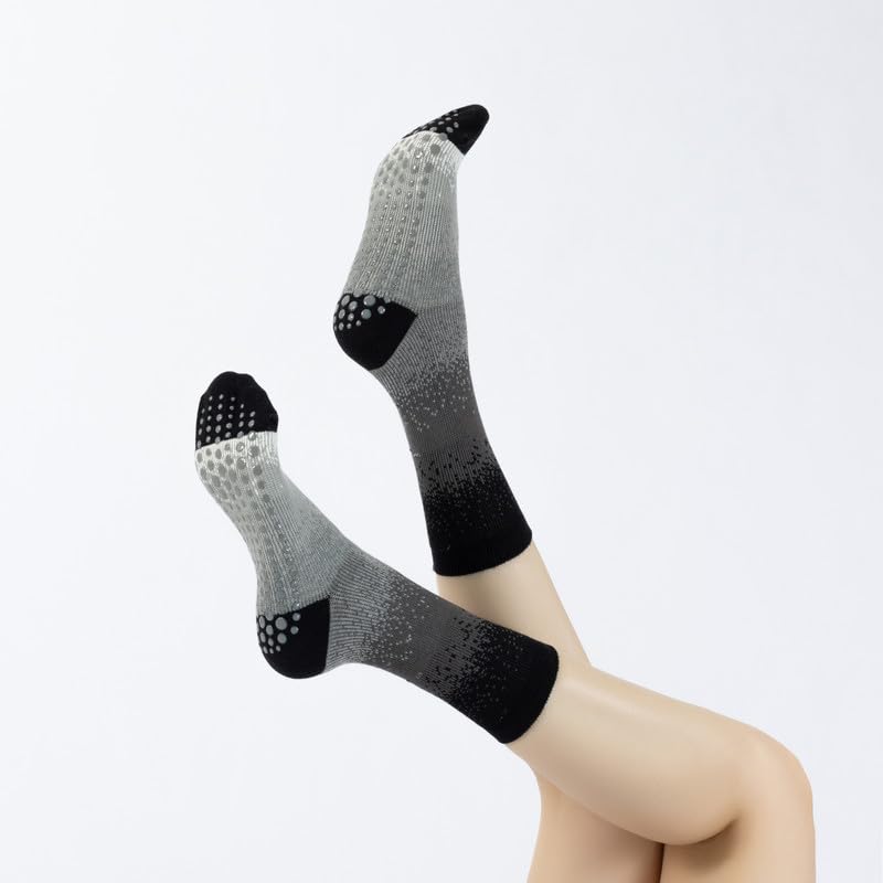 Image of Verdancy Yoga Pilates Socks with Grips for Women Non Slip Gradient Color-Blocked Cushioned Crew Socks for Barre Ballet Dance
