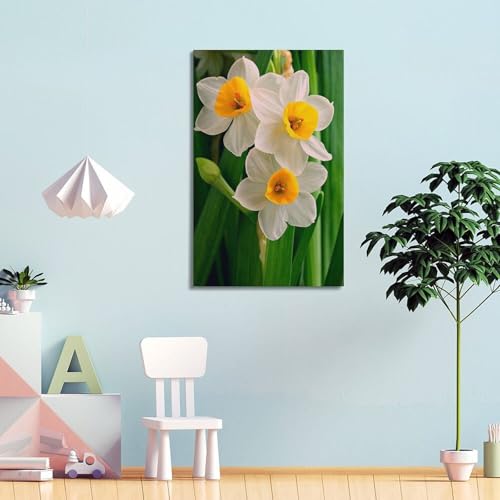 Décoration murale moderne jonquilles pour masquer un mur vide