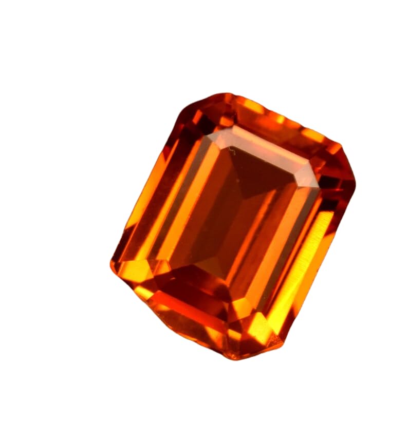 Saphir orange naturel en forme d'émeraude, le choix idéal pour un bijou à offrir