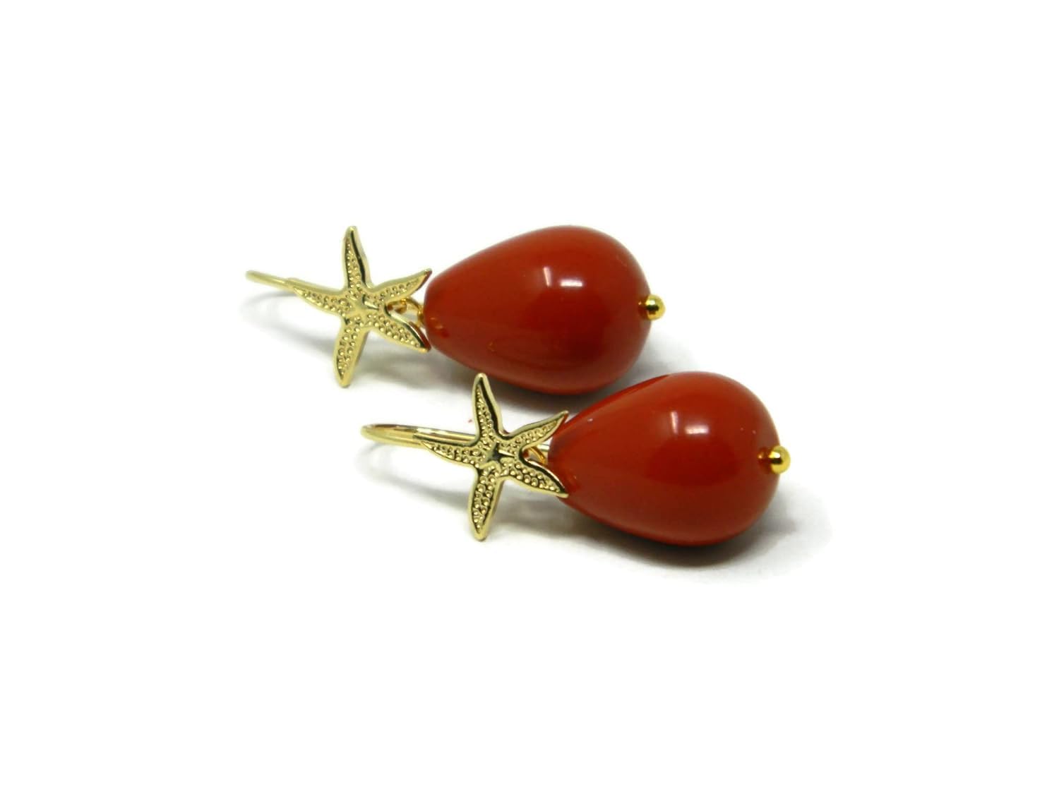 Orecchini pendenti donna con stella marina dorata e goccia corta in pasta di corallo rosso Sardegna 13x18 mm – Argento 925 placcato oro – Handmade Made in Italy – Nickel-Free - DodiGioielli