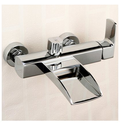 Robinet de baignoire en laiton chromé Gowe pour une salle de bain chic