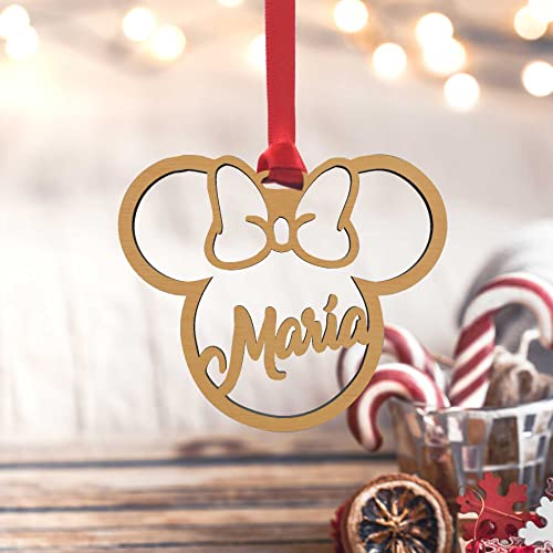 Bola de Navidad Personalizada con Nombre de Madera, Forma de ratón y Lazo. Regalo Original Adorno árbol Cordel Raso Rojo Incluido. (1)