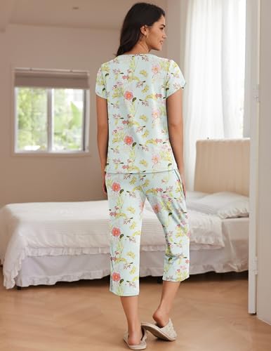 Image of Ekouaer Women's Capri Pajama Set Short Sleeve Mumu Pjs Pleated Top Capri Pants with Pockets Sleepwear Lounge Set