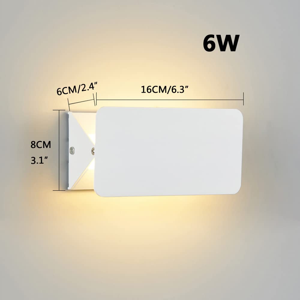 Nowoczesna prostokątna lampa ścienna LED z aluminiowym dyfuzorem, do wnętrz sypialni lub salonu.