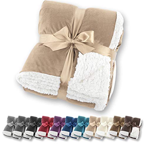 Gräfenstaynu00ae Kuscheldecke in Lammfell-Optik - verschiedene Größen und Farben - Tagesdecke - Flanell Mikrofaser-Flausch - mit Öko-Tex Siegel u0084geprüftes Vertrauenu0093 (Hellbraun, 200x150 cm)