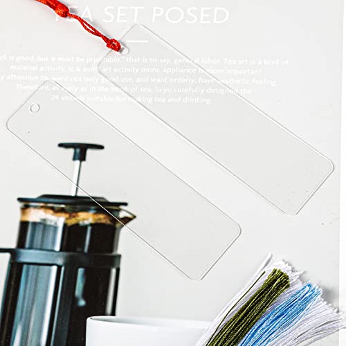 30 Stück Blanko Lesezeichen Set, 12 x 3,2cm Rechteckige Acryl Lesezeichen mit 30 Bunten Quasten Transparente Lesezeichen für DIY Projekte Notizbuch Weihnachtsgeschenke