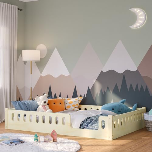 Bellabino Bodenbett Miera 140x200 cm, Montessori Kinderbett Natur lackiert, Bett für Kinder inkl. Rausfallschutz und Rolllattenrost mit Eingang aus Birke Sperrholz