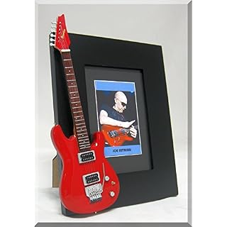 Joe Satriani Guitare miniature Cadre photo Ibanez - Les Beatles, Paul McCartney, John Lennon, RIngo Starr, George Harrison