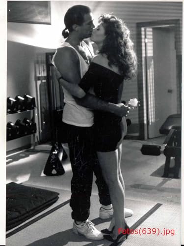 Hard To Kill - Steven Seagal - Kelly Le Brock - 2 Pressefotos - 13x18cm (7693) für 8,00 EUR bei amazon.de Bild: Hard To Kill - Steven Seagal - Kelly Le Brock - 2 Pressefotos - 13x18cm (7693) für 8,00 EUR bei amazon.de