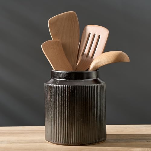 JIEMEI HOME Kitchen Utensil Holder, 6.77' Ceramic Farmhouse Stable Utensil Crock for Countertop, Vintage Style Cooking Tool Organizer with Cork Mat, Spatula Holder For Kitchen Decor, Black