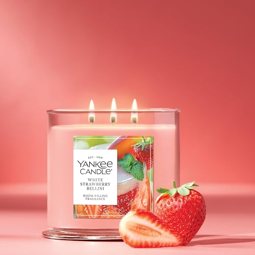 Yankee Candle 3 Wick Candle Jar, Scented Candle with up to 40 Hours of Burn Time, Premium Plant Wax Blend for Consistent Long Lasting Scent from First to Last Burn, White Strawberry Bellini
