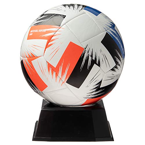 オススメの家用サッカーボールまとめ ゴールデンエイジ にはたくさんボールに触ろう ボールを蹴りに行こう