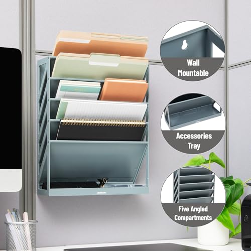 Rangement de fichiers pour libérer de l'espace sur un bureau encombré - 4