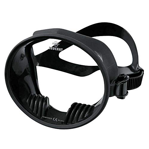 Maschera subacquea compensatrice Beuchat Ultra: la classica maschera subacquea, ora finalmente disponibile in finitura in silicone.