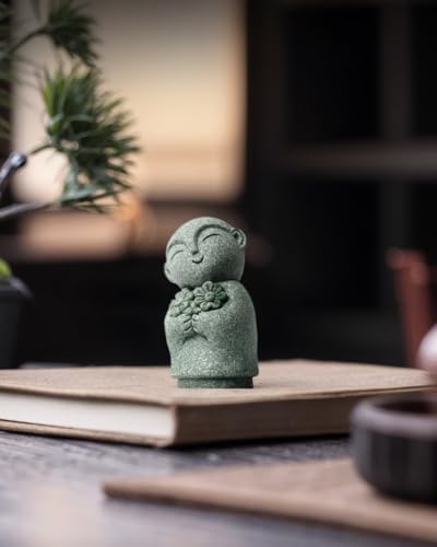 Mini Estatua de Monje Buda de Piedra Decorativa Zen miniatura 4