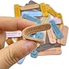 Wzong 50 Stücke PU Leder handgefertigt Tag-Label Kleidung handgemachtes Etikett mit Löcher Geprägtes Etikett Verschönerung Stricken DIY zum Schmuckherstellung, Jeans Taschen Schuhe Mütze, 10 Farbe #2