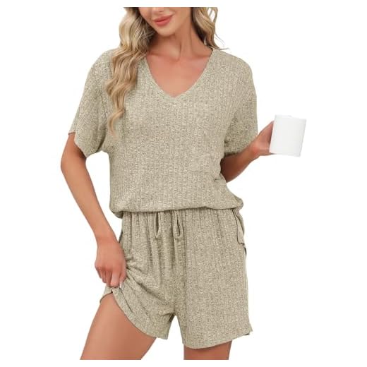 YOKGO Conjunto de pijama feminino canelado de malha de manga curta com gola V e shorts macios 2 peças para relaxar P-3GG, Caqui, M