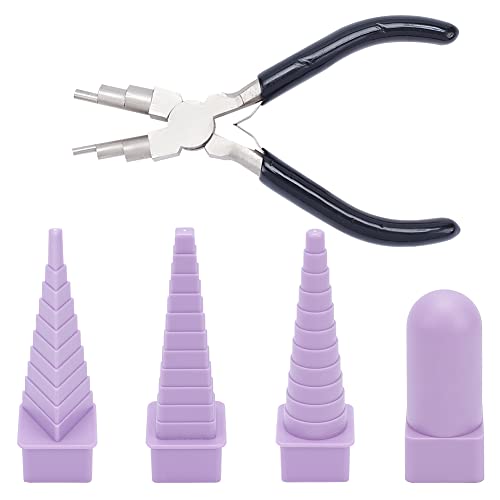 Set di strumenti per avvolgere il filo: Il pacchetto include 1pc pinze per la creazione di bail e 1 set di mandrini per la formazione di gioielli. Questi mandrini di avvolgimento del filo possono aiutarvi a modellare il filo nella forma desiderata, mentre le pinze a becchi tondi possono aiutarvi a creare anelli di salto di varie dimensioni, offrendo una maggiore comodità per il vostro artigianato di creazione di gioielli.
