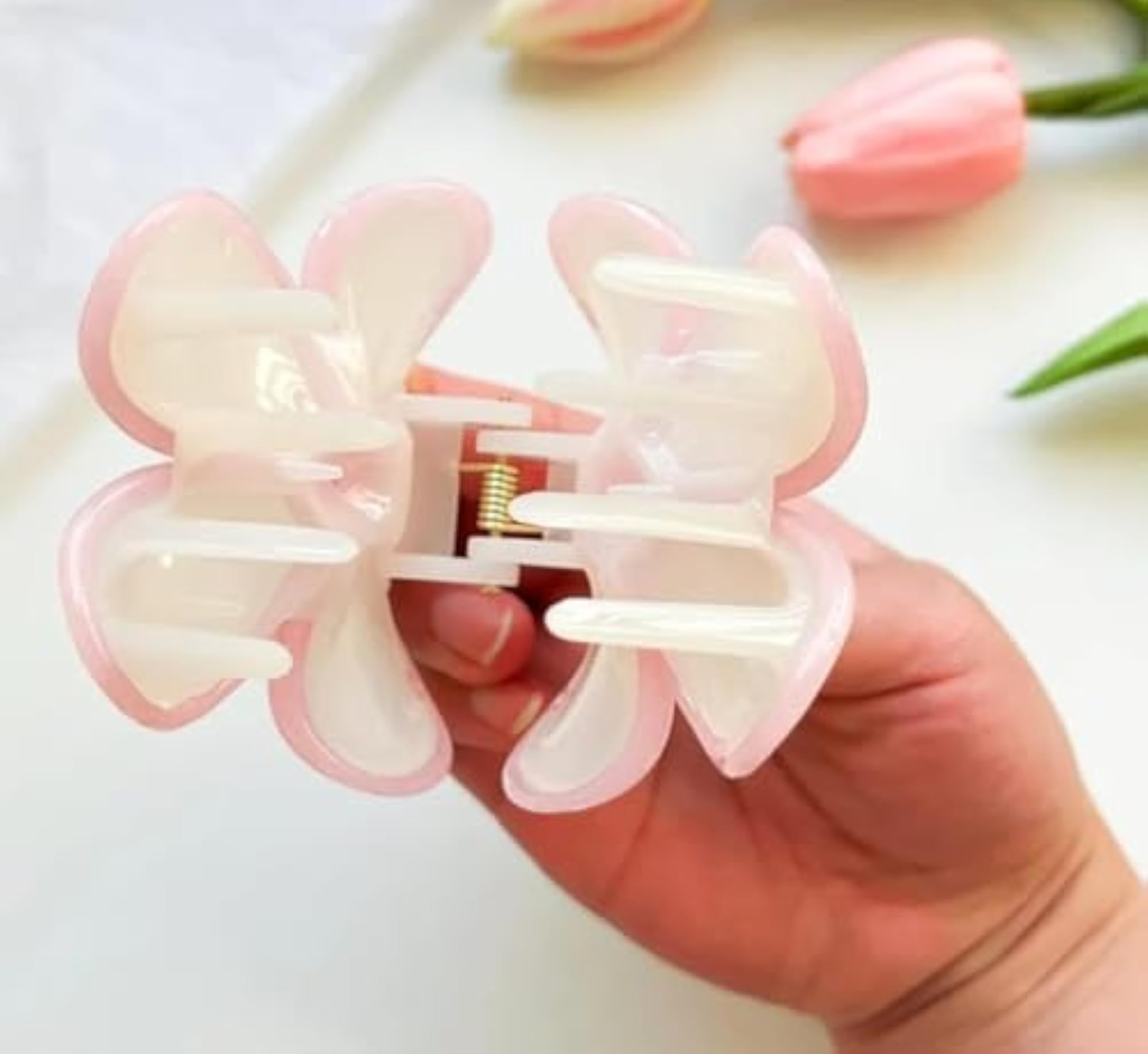 3-Piece Large Flower Claw Clip Set, Glossy Texture Design