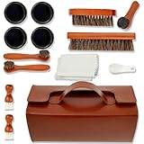 Portable : toutes les brosses et produits d'entretien sont rangés dans un élégant étui en cuir – compact et idéal pour les déplacements. Que ce soit en voyage d'affaires, au quotidien ou lors de rendez-vous spontanés, vos chaussures sont toujours et partout en parfait état