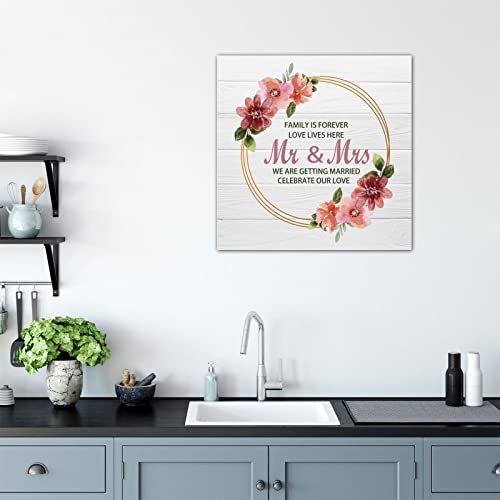 Plaque murale en bois Mr & Mrs contre les murs vides