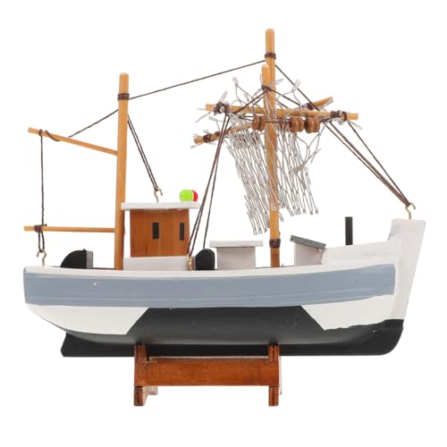 Barco de vela de madera para decorar un salón costero con un ambiente versátil y luminoso 2