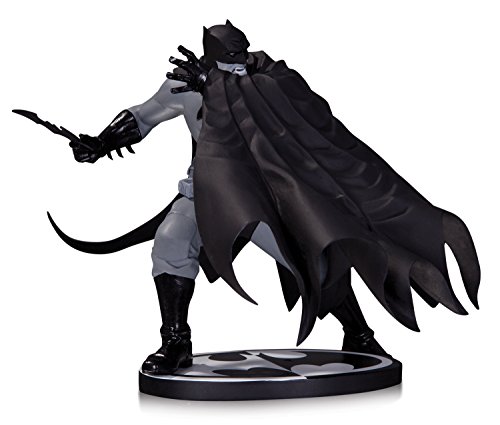 DC Comics Statua di Batman di Dave Johnson (Bianco...