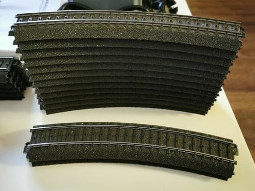Marklin 24130 Curved R1 C 30° Tracks (12)