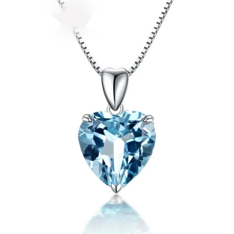 Pendentif topaze bleue et chaîne en argent pour sublimer vos tenues d'été