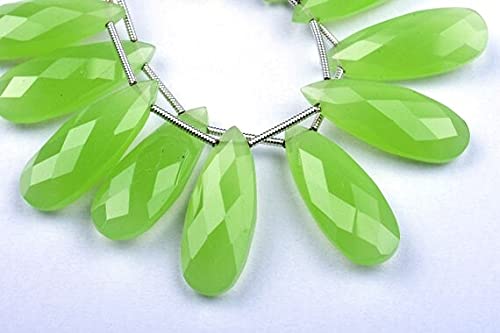 Quartz prehnite neon en briolette poire microfacettée, pierres gemmes de qualité supérieure