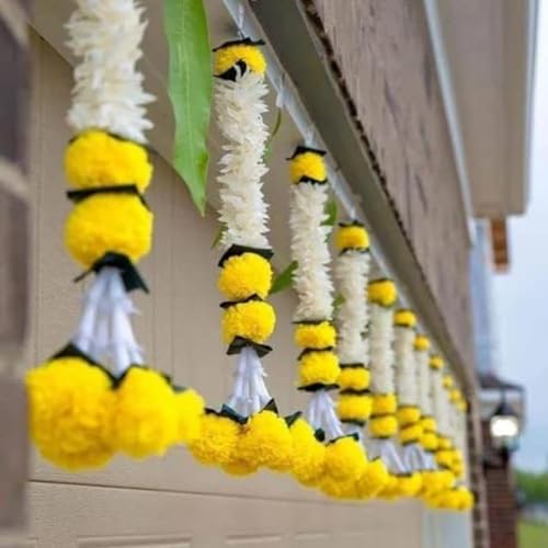Artificial White Gajra Jasmine & Marigold Flower Strings